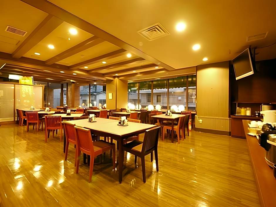 Hotel Route-Inn Toyama Ekimae