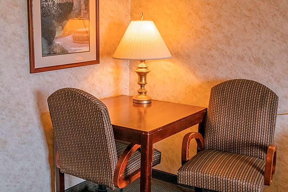 Colfax Inn by Marifah