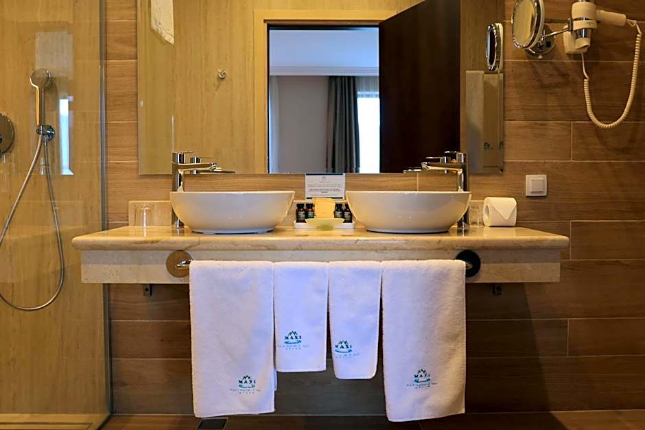 Maxi Park Hotel & Spa
