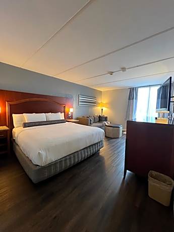 The Grand Hotel Spindletop