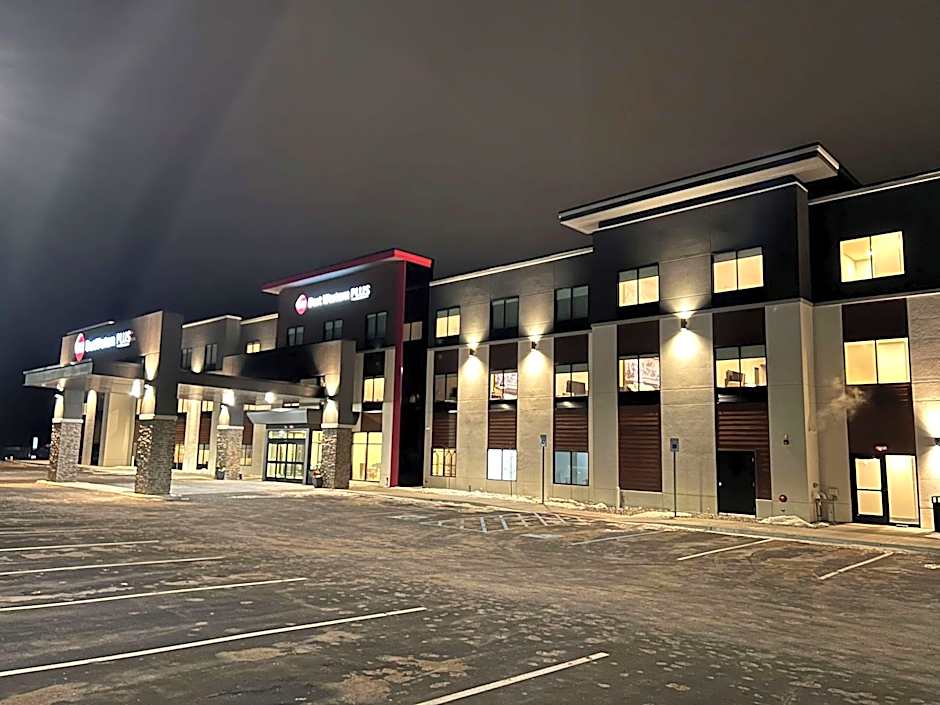 Best Western Plus Marquette Hotel & Suites