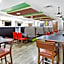 Holiday Inn Express Winnipeg Airport - Polo Park By IHG