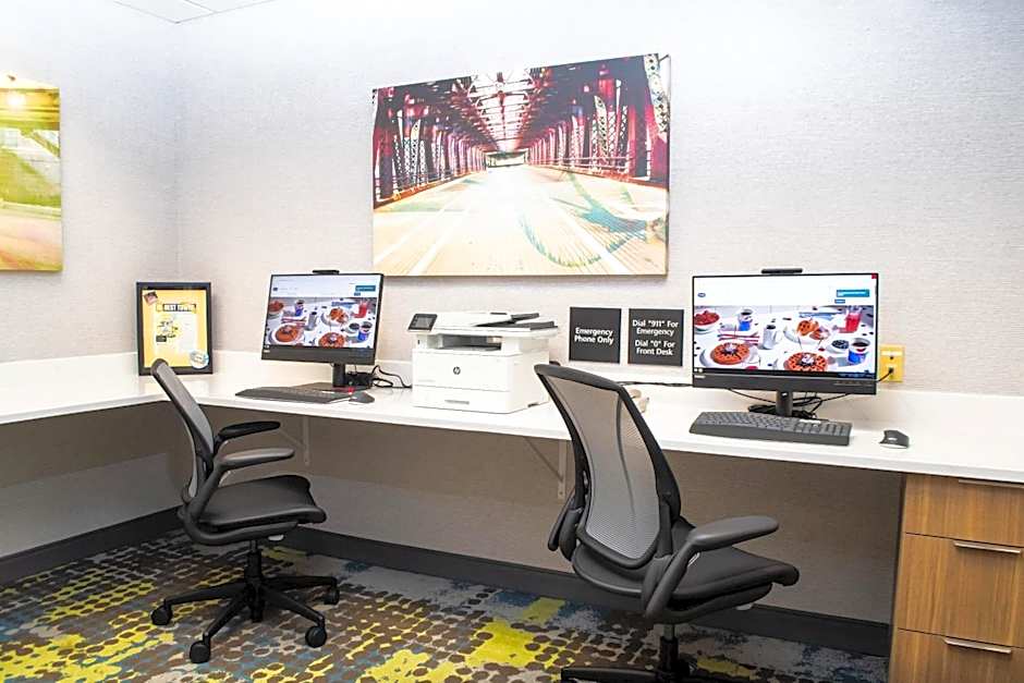 Hampton Inn & Suites Chicago/St. Charles