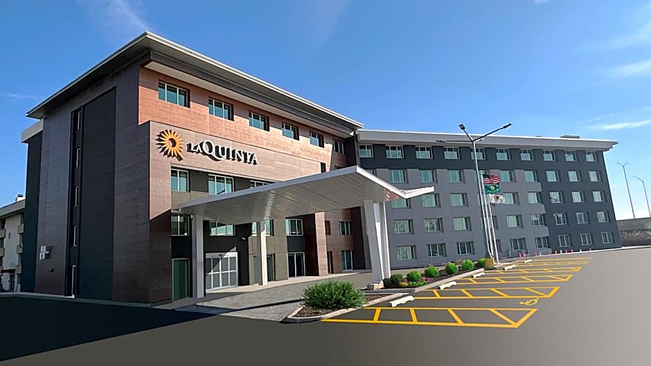 La Quinta Inn & Suites by Wyndham Rosemont/O Hare