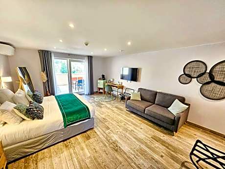Junior Suite with Balcony