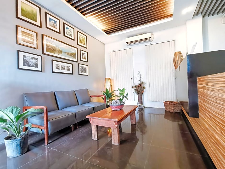 RedDoorz near Trade School Gensan