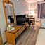 Days Inn & Suites by Wyndham Castle Rock