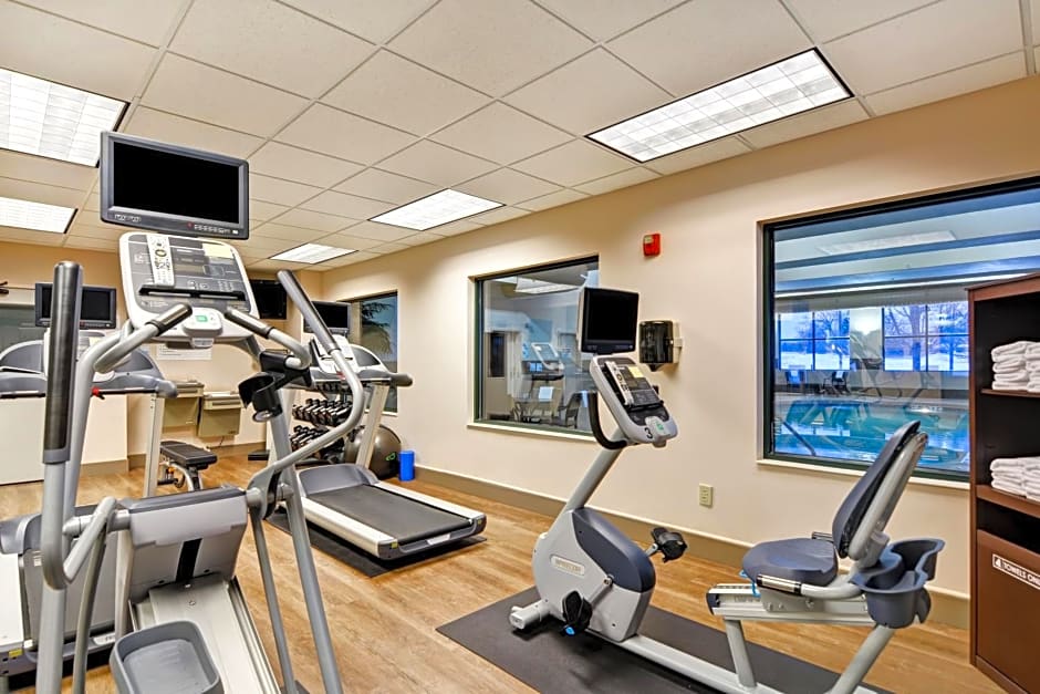 Holiday Inn Express Hotel & Suites Milwaukee-New Berlin By IHG