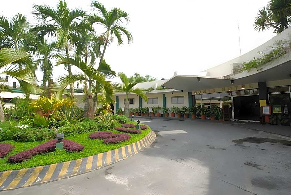 Oasis Hotel