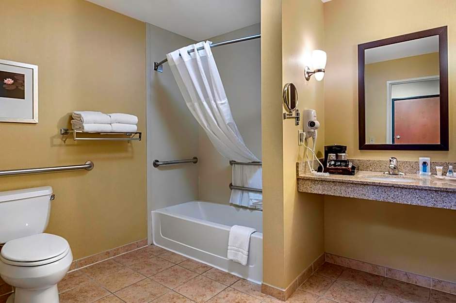 Comfort Suites Urbana Champaign, University Area