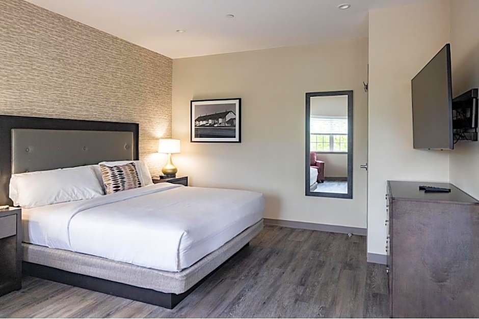 Normandy Farm Hotel & Conference Center