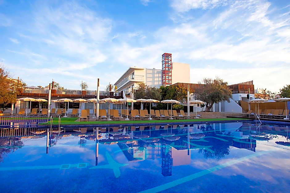 Photo 1 of 50 of Hotel Puchet