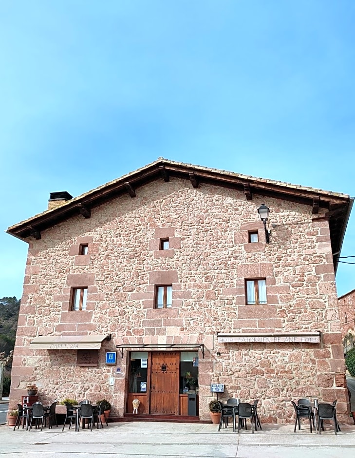 Hotel Rural LATORRIÉN DE ANE