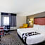 La Quinta Inn & Suites by Wyndham Houston Baytown East