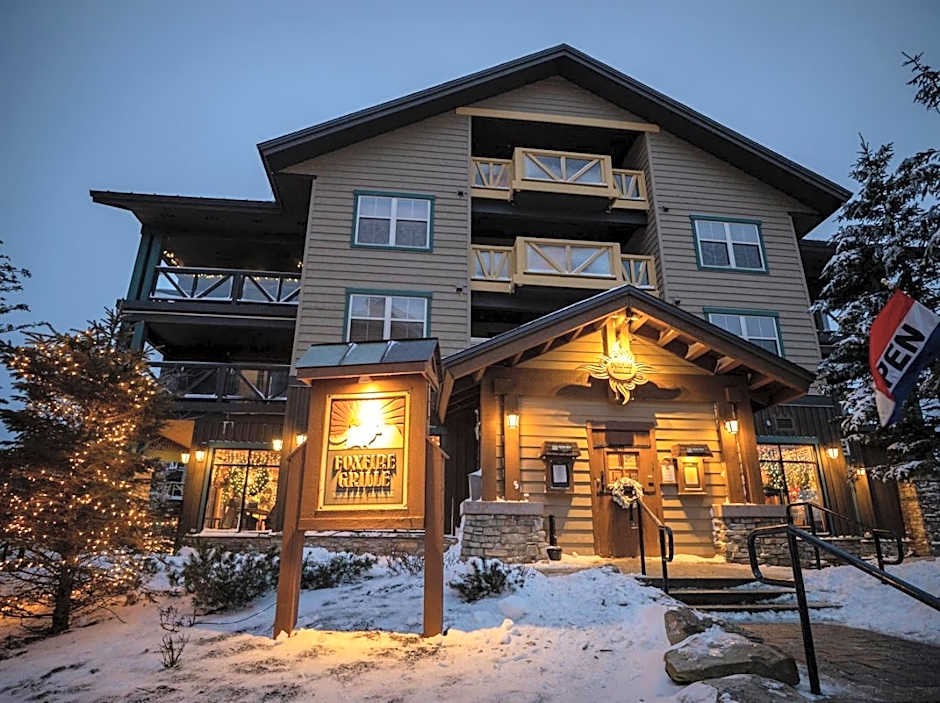 HH 207 Ski-InOut Sunrise Views Village Steps Sleeps 4
