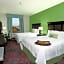 Hampton Inn By Hilton & Suites Winnie