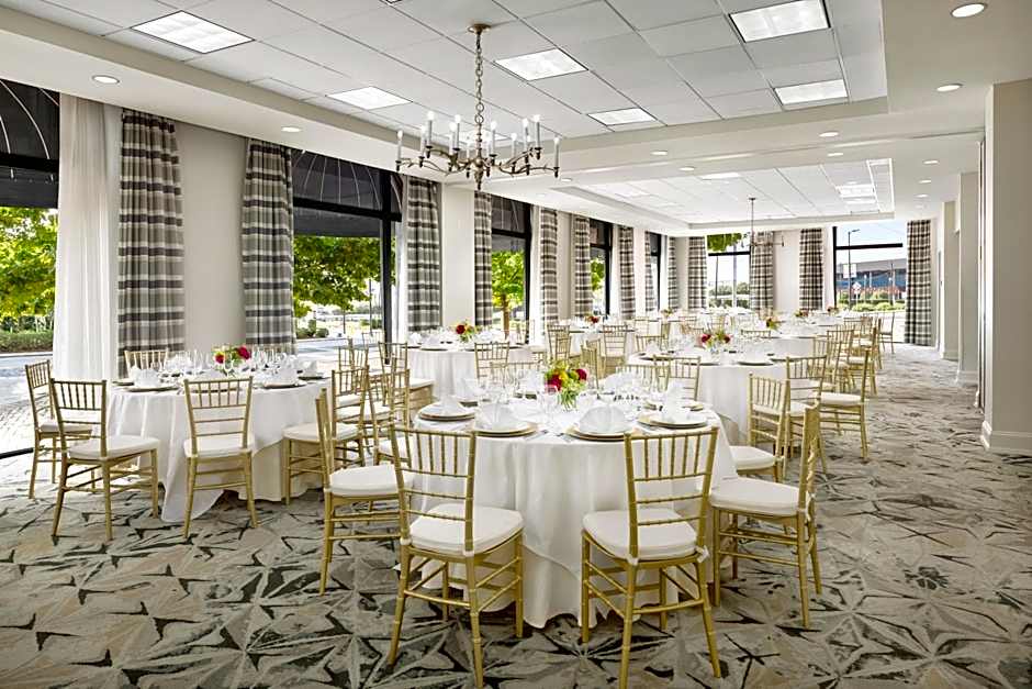 THE RIVERFRONT HOTEL NEW ORLEANS