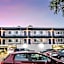 Travelodge by Wyndham Culver City