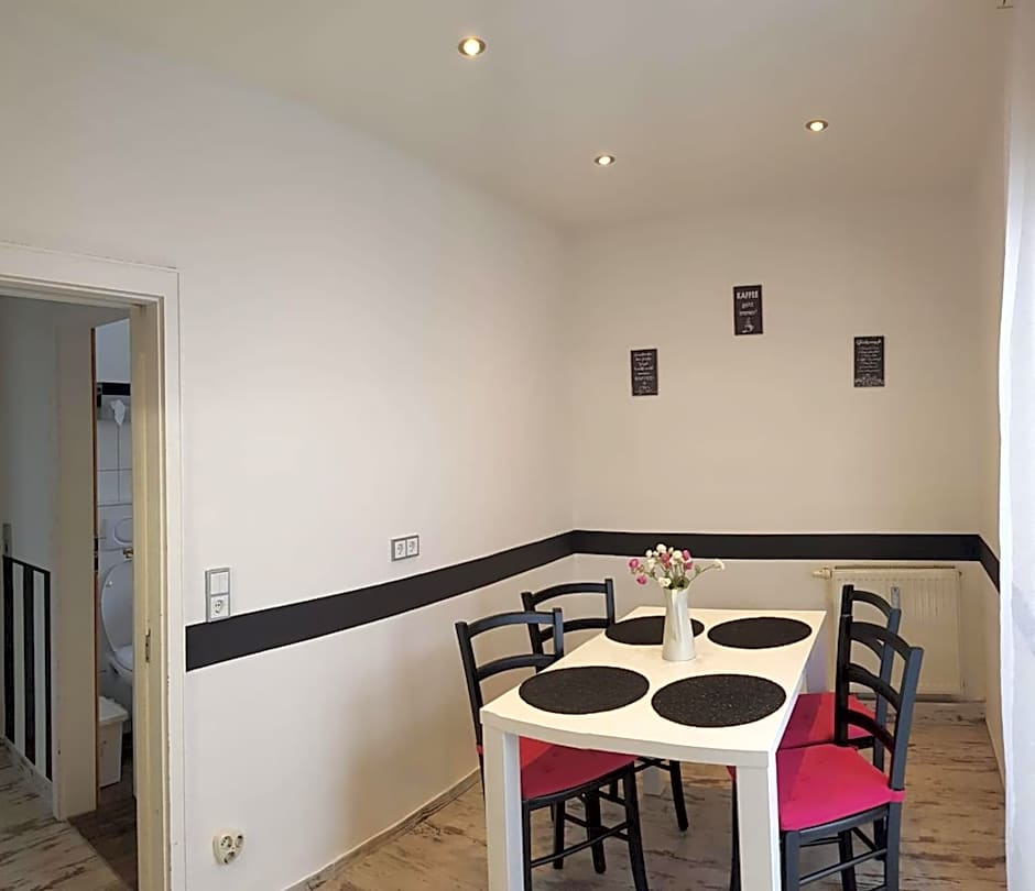 LA Boutique House