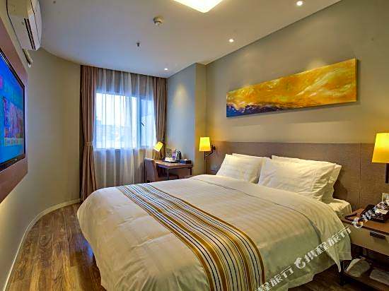 Ease Hotel (Ningbo Tianyi Sqaure Jiangxiaqiao Metro Station)