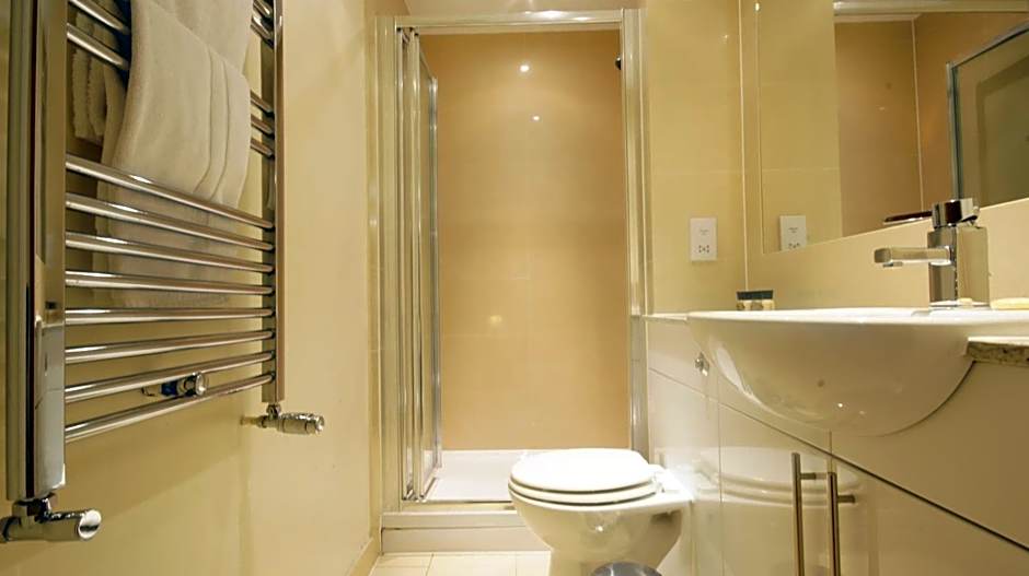 Lodge Drive Serviced Apartments