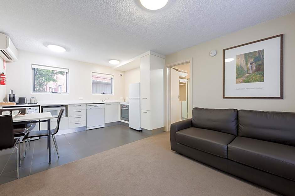 Forrest Hotel & Apartments