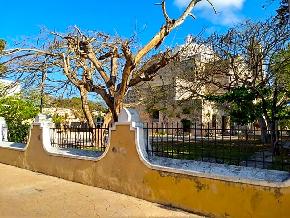 Hotel Catedral Valladolid Yucatan