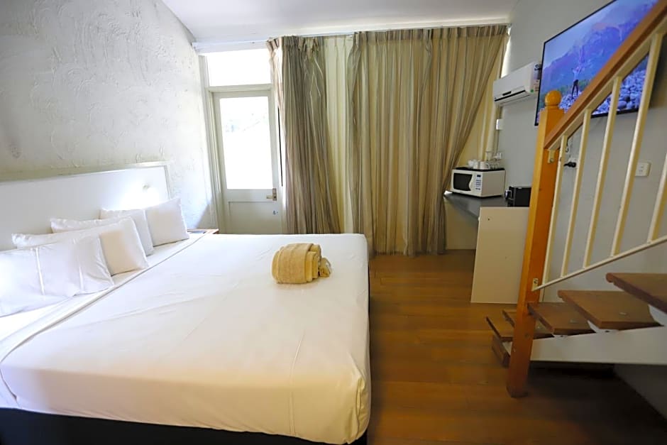 Photo 1 of 11 of King Room with Spa Bath