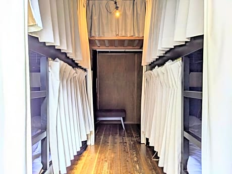 Bunk Bed in Mixed Dormitory Room