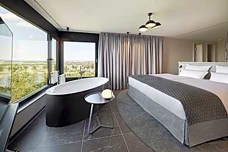 JR SUITE DELUXE