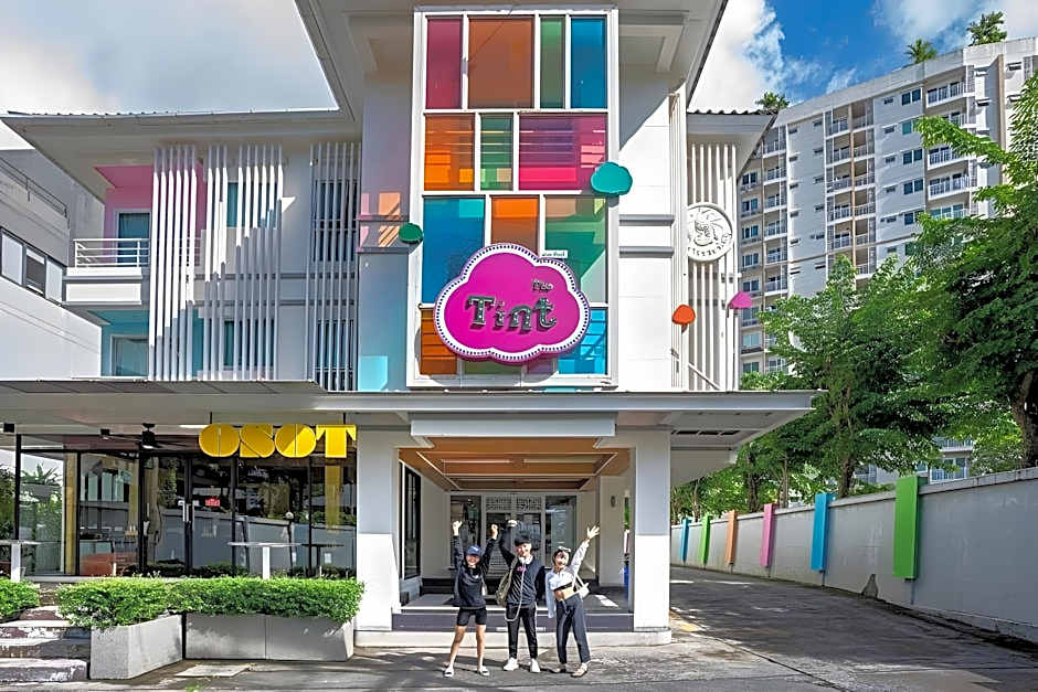 The Tint at Phuket Town Hotel