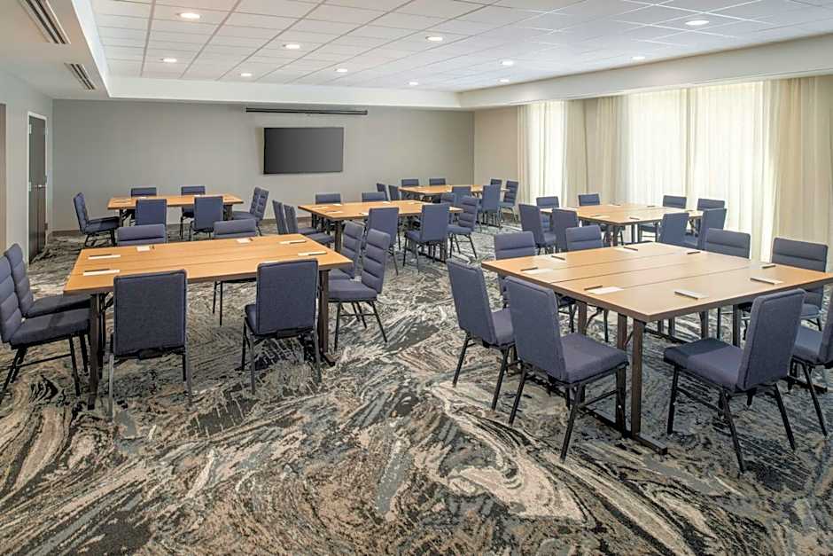 Courtyard by Marriott Houston City Place