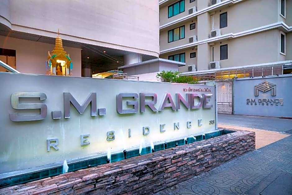 S.M. GRANDE RESIDENCE