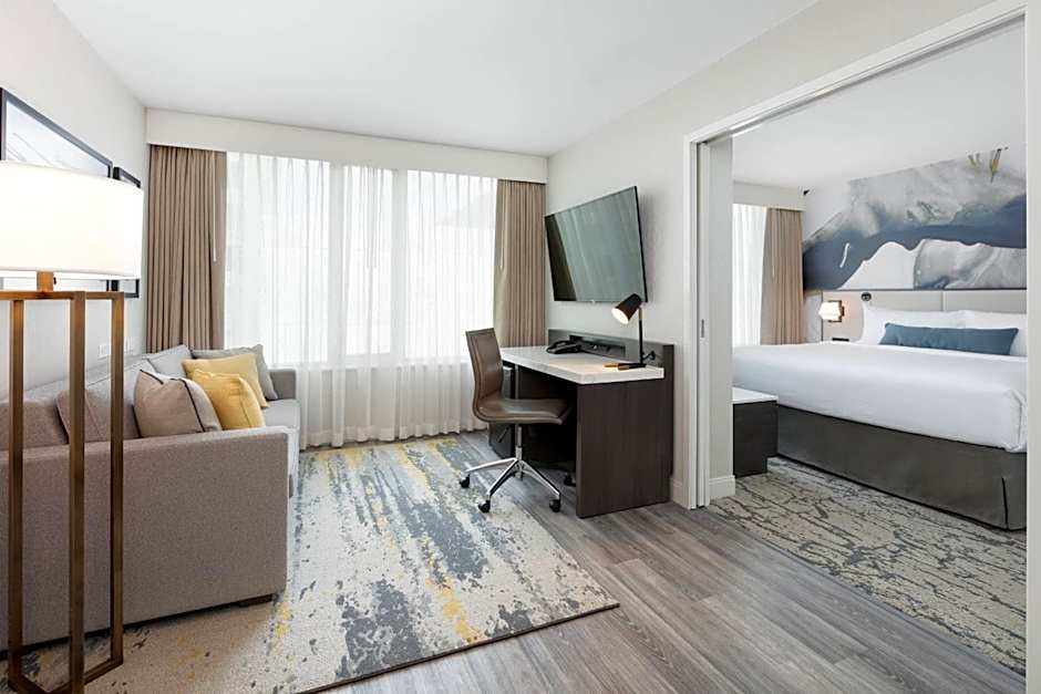 Delta Hotels by Marriott Vancouver Downtown Suites