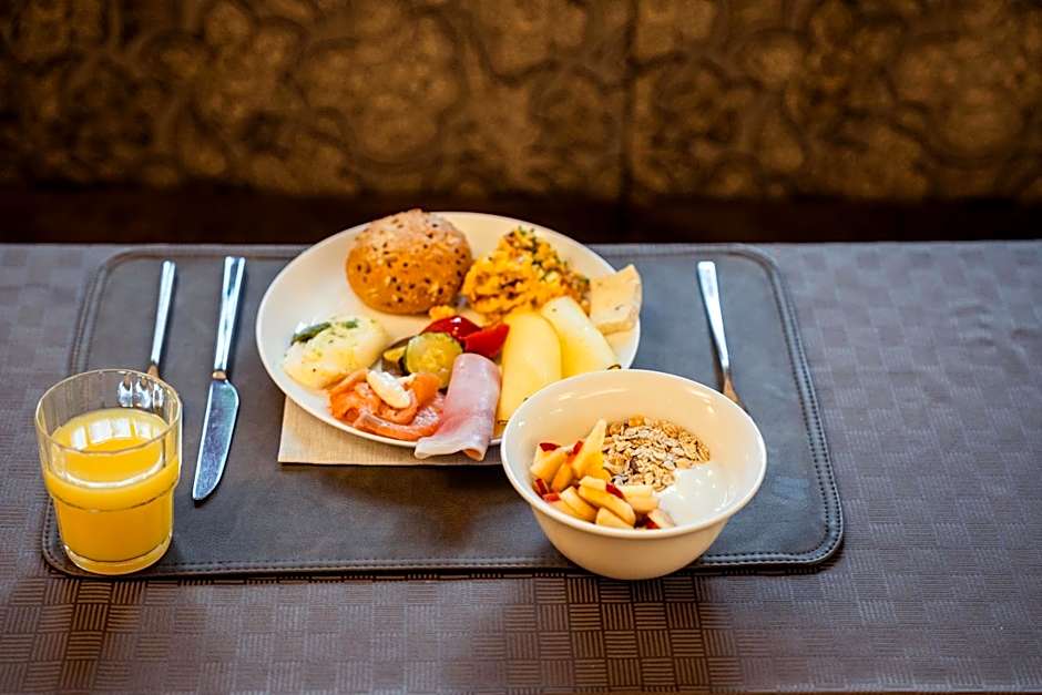 La Pasta Hotel Restaurant