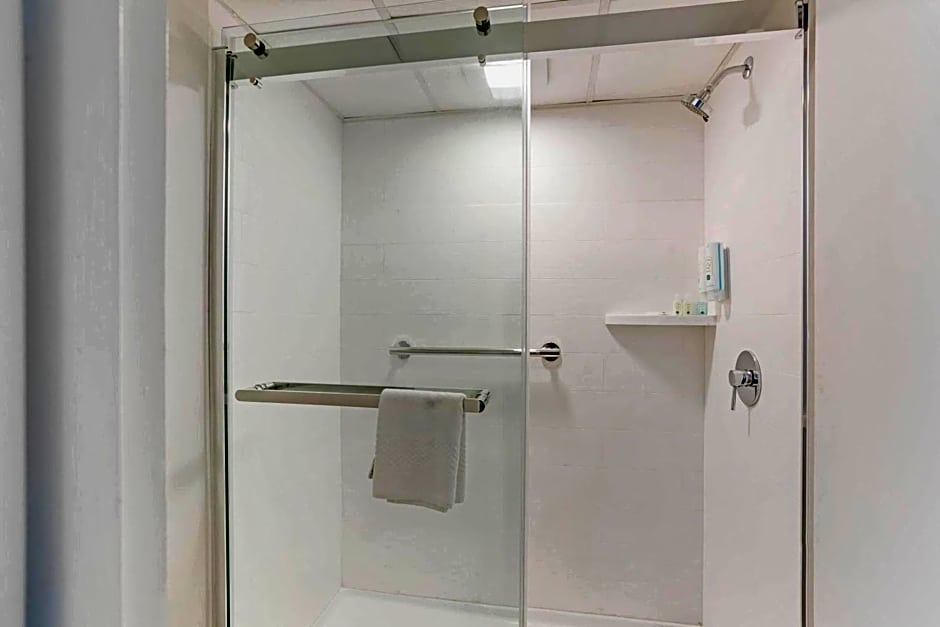 Quality Inn Smoketown - Lancaster Area