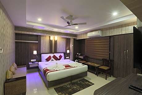 Large Double or Twin Room