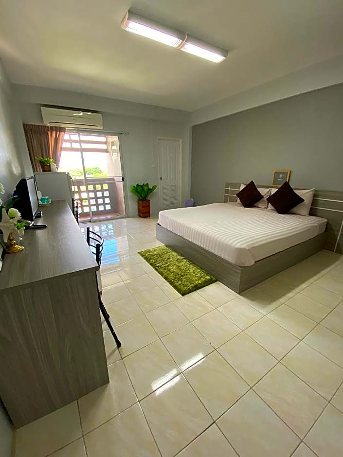 Burapha Bangsaen Garden Apartment