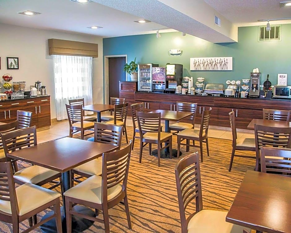 Sleep Inn and Suites Davenport