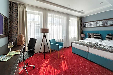 Double or Twin Room with Private Bathroom