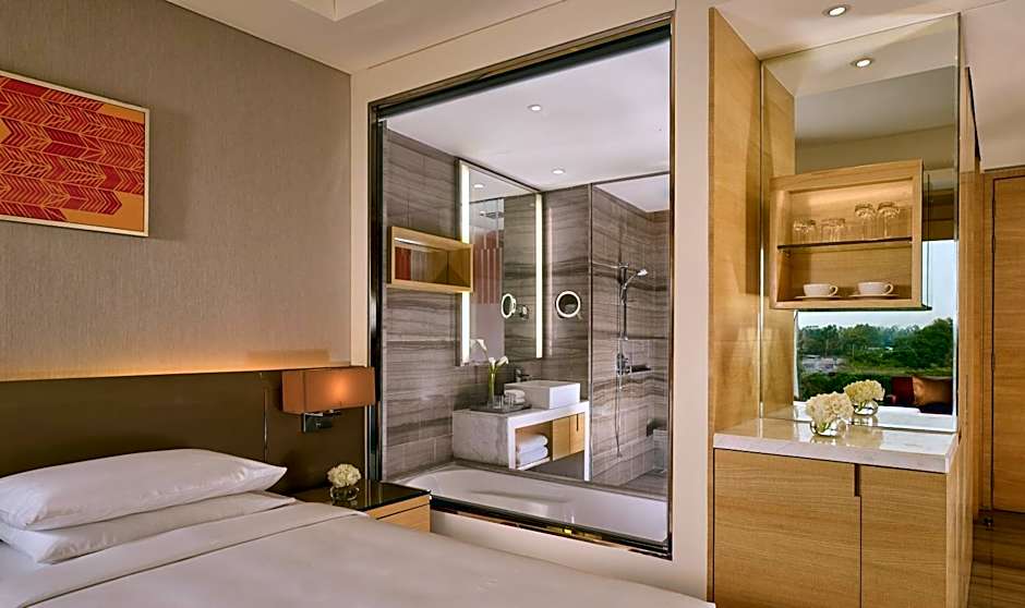 Photo 1 of 4 of 2 Beds, Bathtub, View