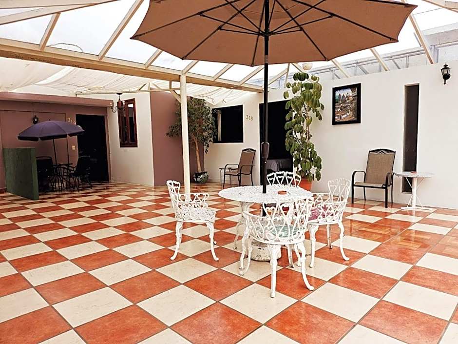 HOTEL JARDINES DEL CARMEN
