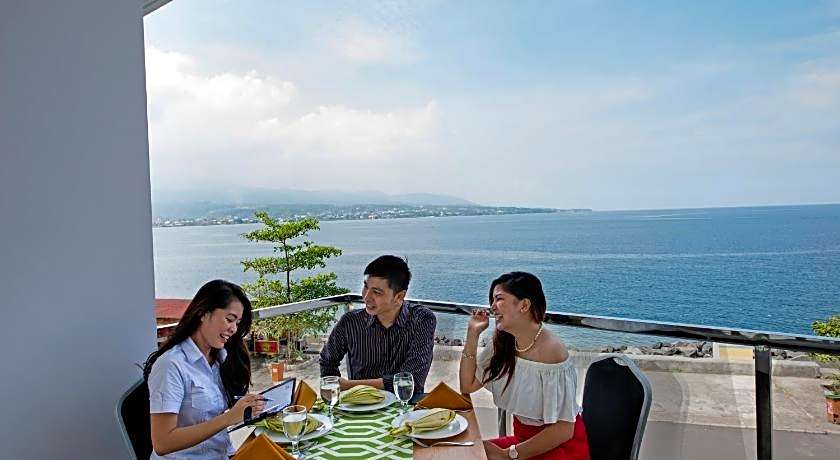 Whiz Prime Hotel Megamas Manado