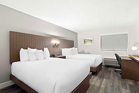 Queen Room with Two Queen Bed - Non-Smoking
