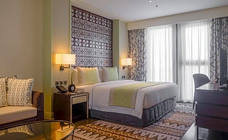 One-Bedroom Corner Suite