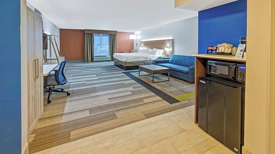 Holiday Inn Express Hotel & Suites London, an IHG Hotel