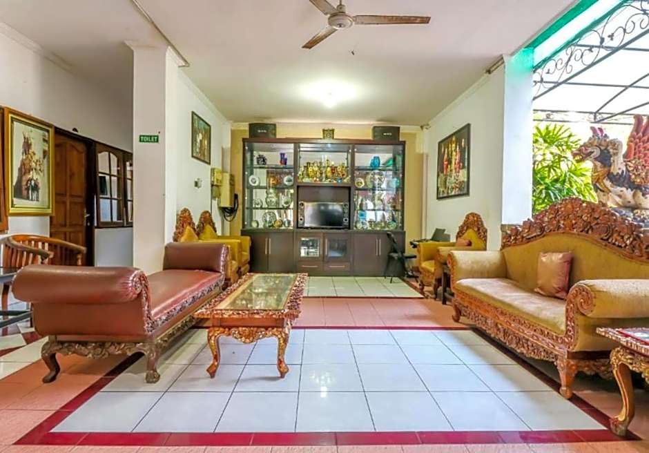 Hotel Candra Adigraha