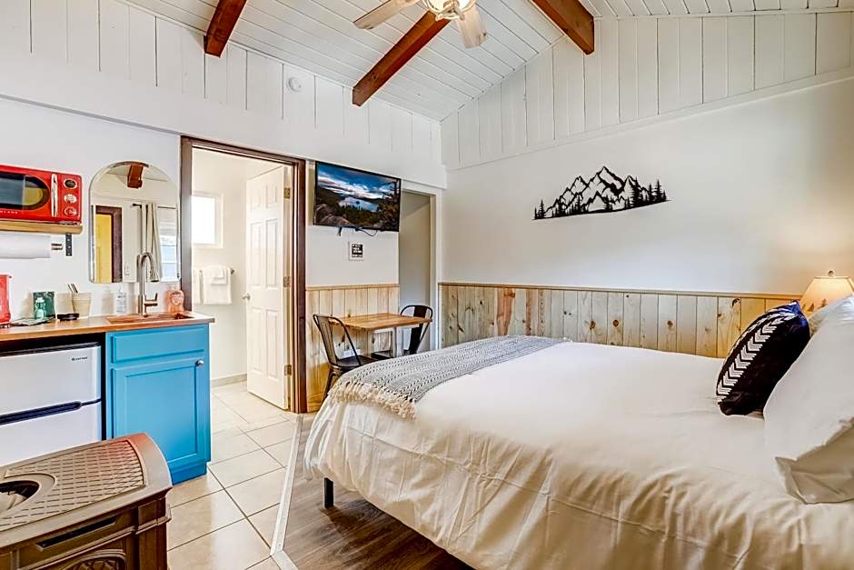 Tahoe Mountain Inn