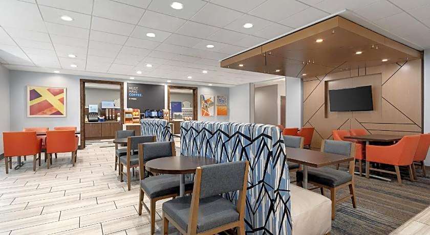 Holiday Inn Express Hotel &amp; Suites Saginaw By IHG