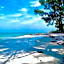 Estero Beach And Tennise Club 1008 B